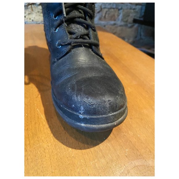 UGG Kesey Waterproof Boot | Size 6.5 - Picture 3 of 5